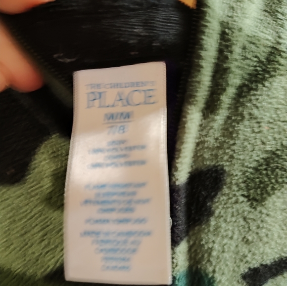 Children's Place hooded one piece pajamas - Picture 3 of 3